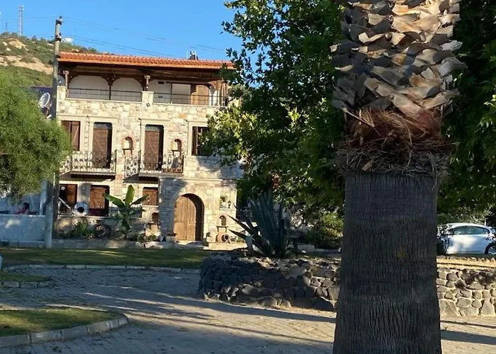 Ionia Liberty Stone Hotel *